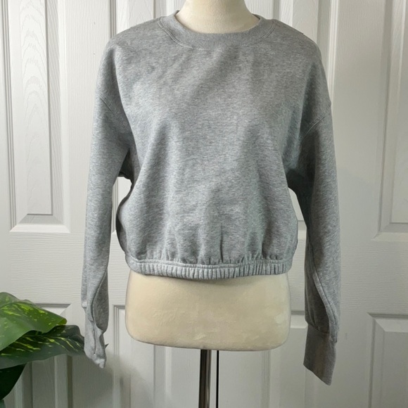 JoyLab Women's Fleece Cropped Crewneck Pullover Sweatshirt Gray Various Sizes - Picture 2 of 10
